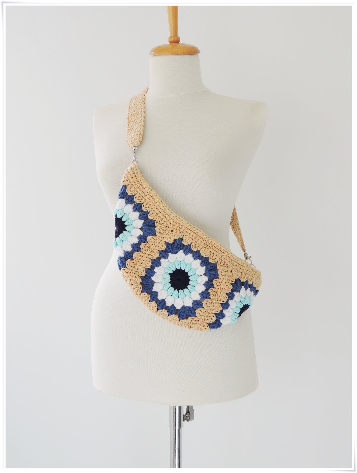 Crochet Small Crossbody Bag