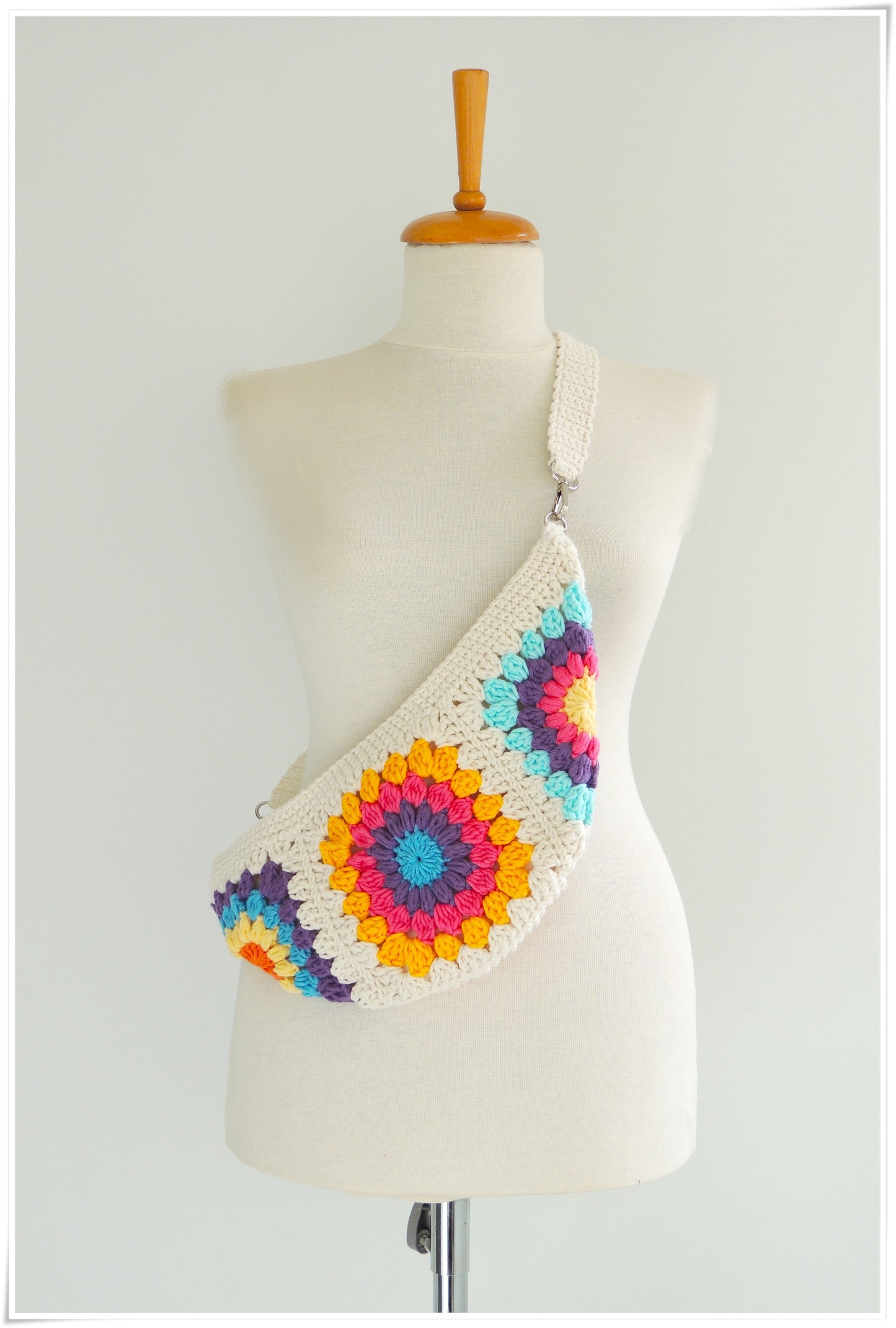 Crochet Sling Bum Bag Fanny Pack, Granny Square Small Crossbody Bag