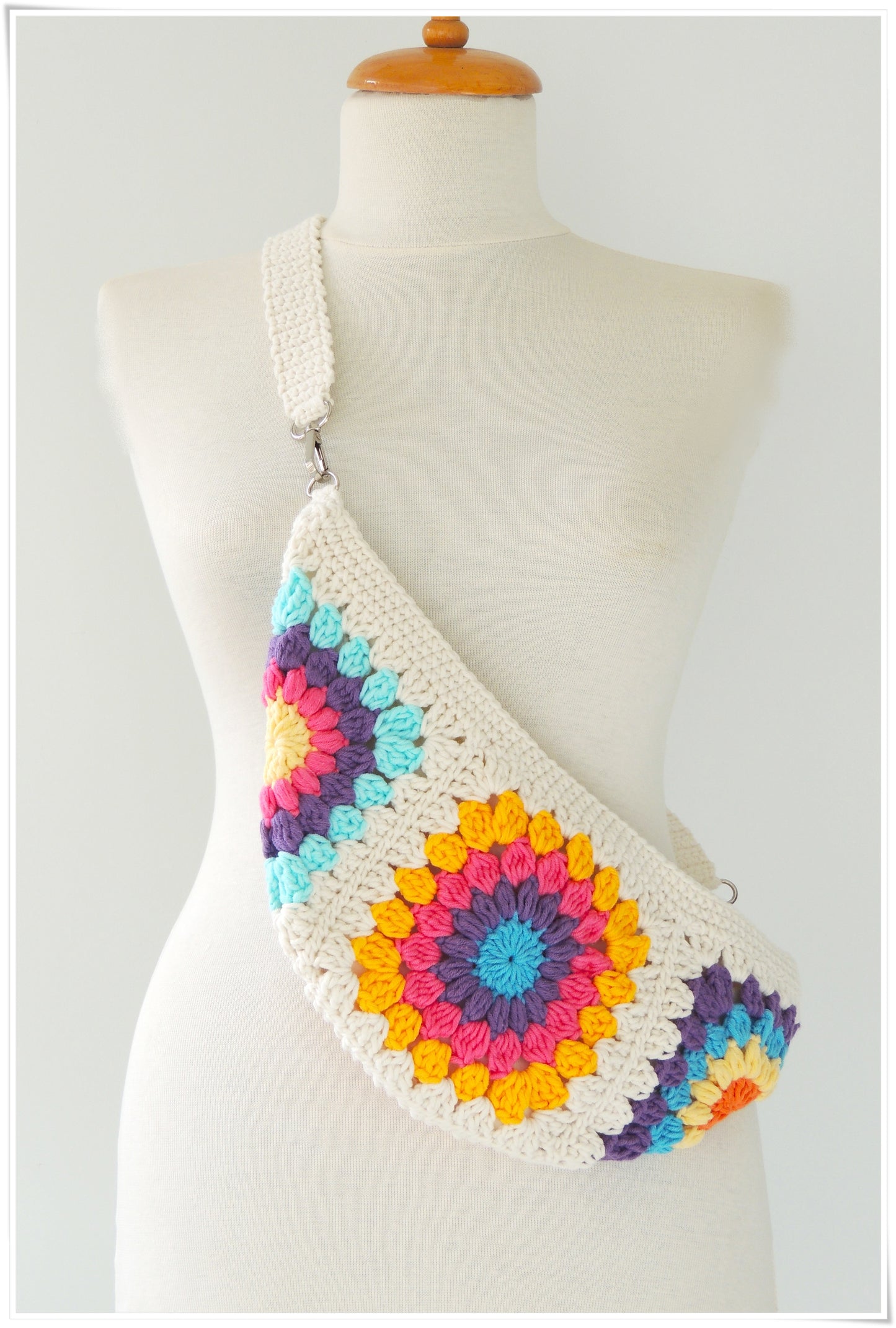Crochet Sling Bum Bag Fanny Pack, Granny Square Small Crossbody Bag