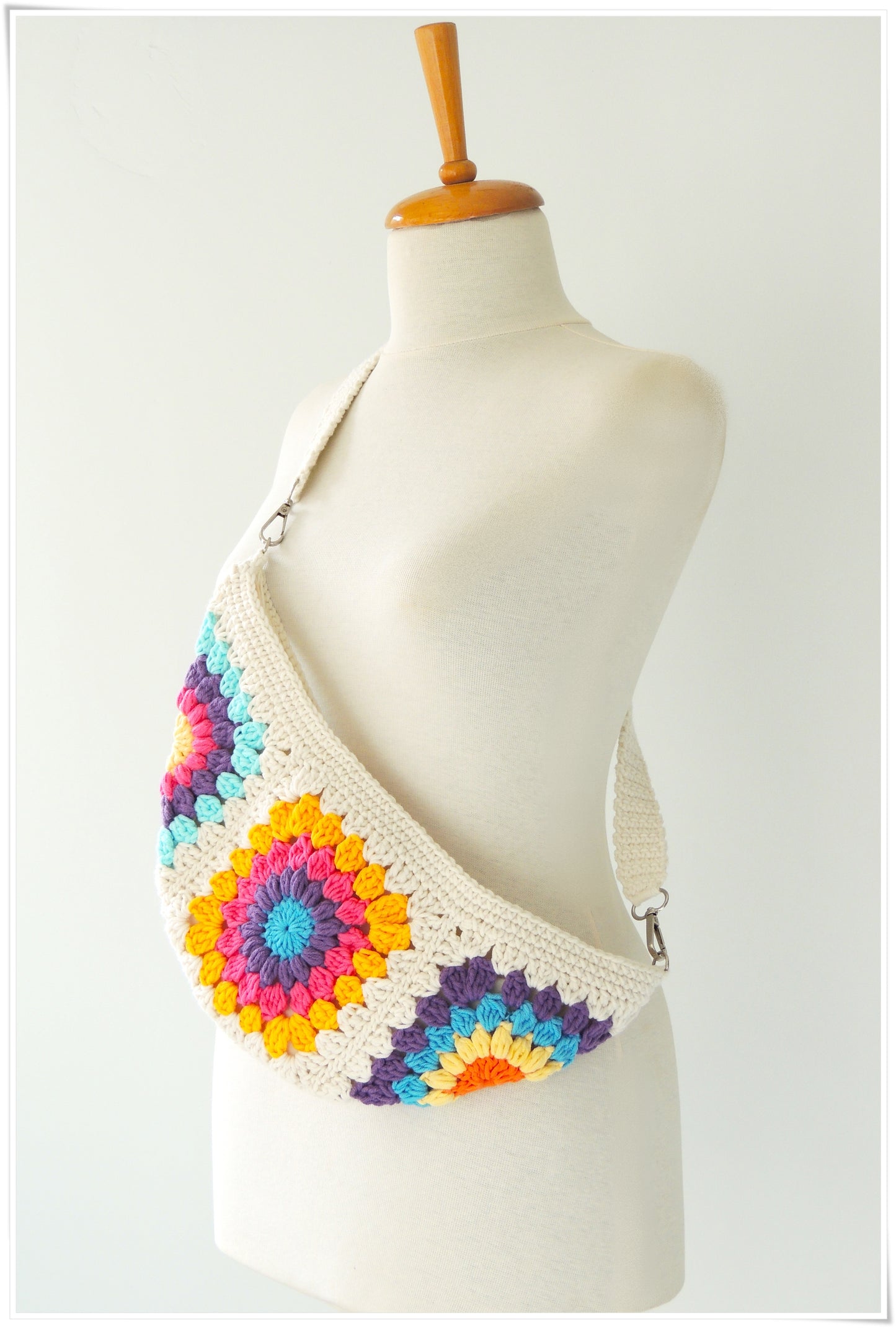 Crochet Sling Bum Bag Fanny Pack, Granny Square Small Crossbody Bag