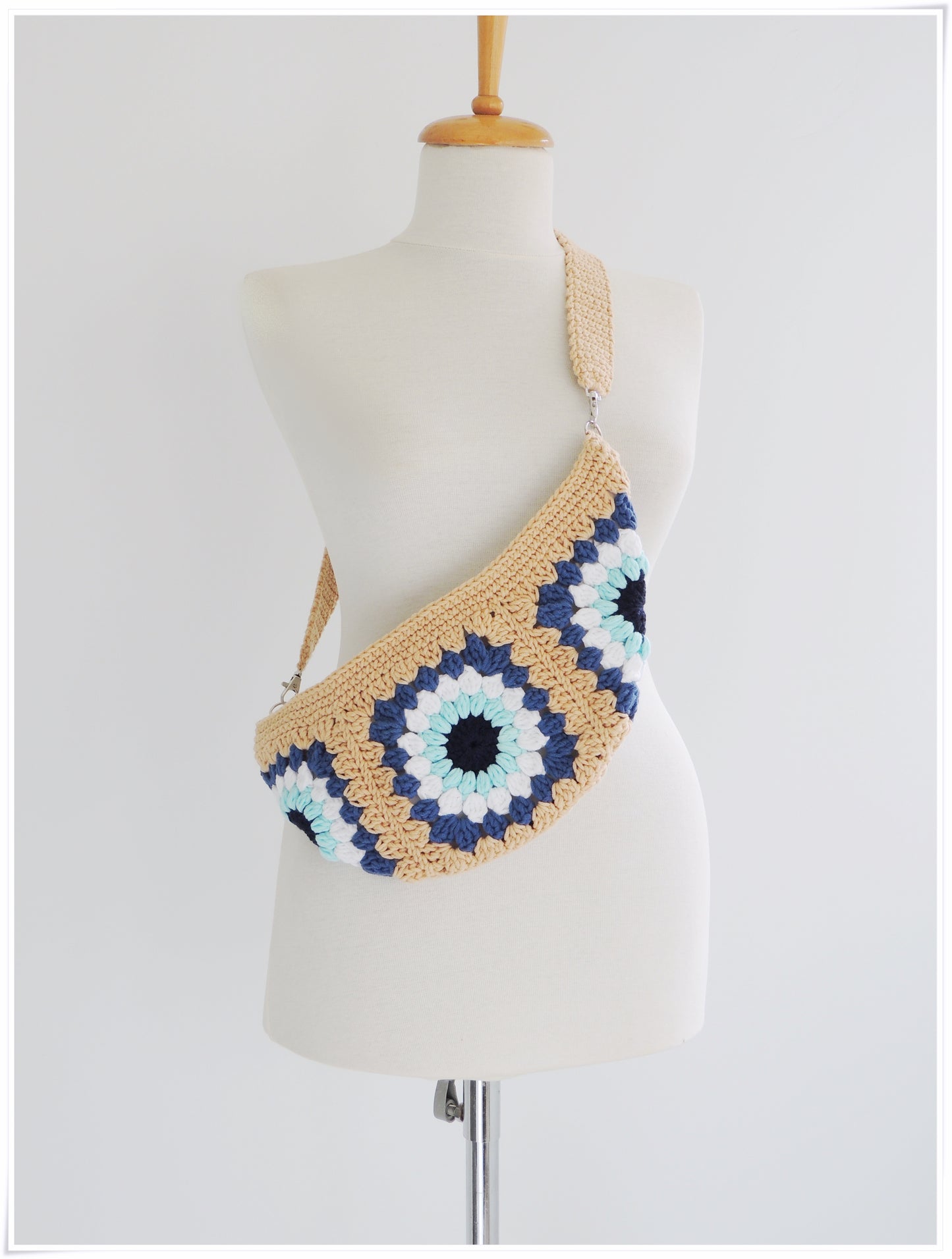 Crochet Small Crossbody Bag