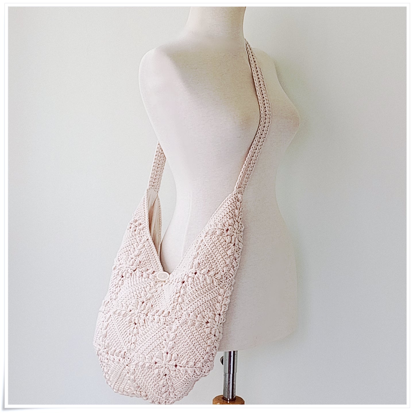 Crochet Granny Square Crossbody Bag, 3D Beige Floral Hobo Bag