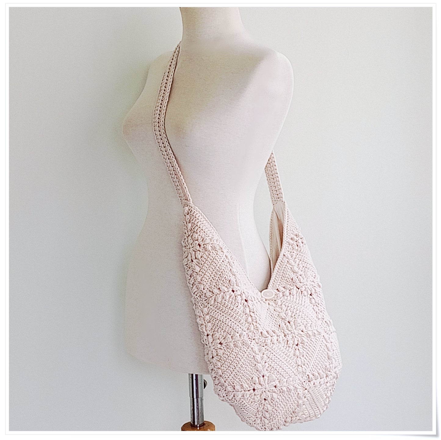 Crochet Granny Square Crossbody Bag, 3D Beige Floral Hobo Bag